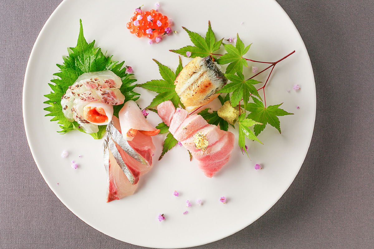 本鮪と季節鮮魚のお刺身 白焼き鰻と中トロの炙り寿司